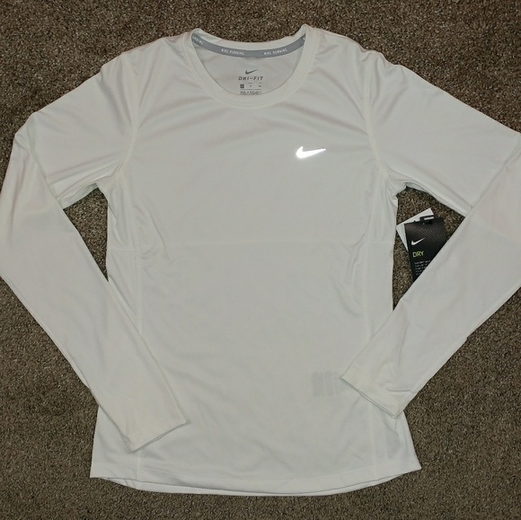 white nike running shirt